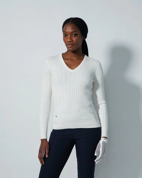 MADALENE CABLE KNIT V-NECK SWEATER | DAILY SPORTS