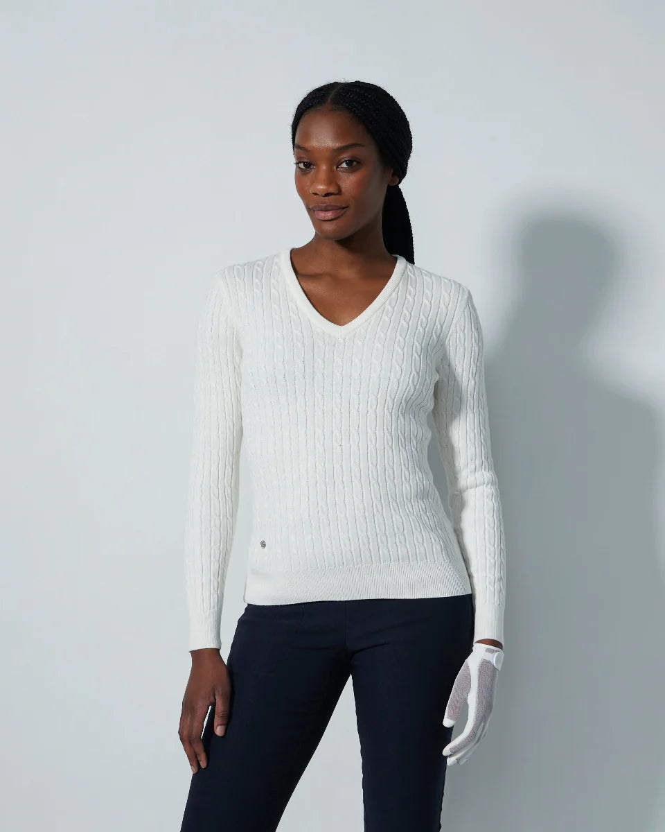 MADALENE CABLE KNIT V-NECK SWEATER | DAILY SPORTS