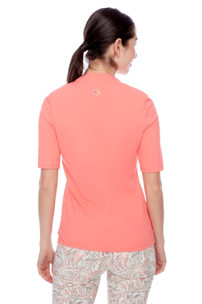 SOLID SHORT-SLEEVE V-NECK VELOCITY POLO-SWING CONTROL